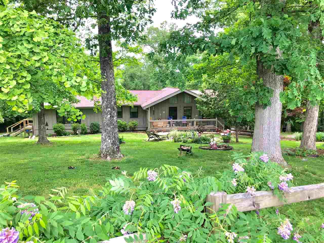 240 Travis Lane - Photo 1
