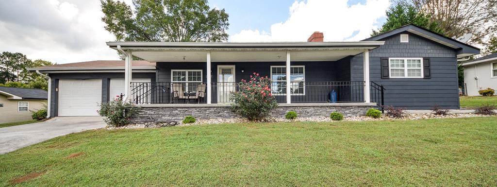 2207 Glenwood Drive Nw - Photo 1