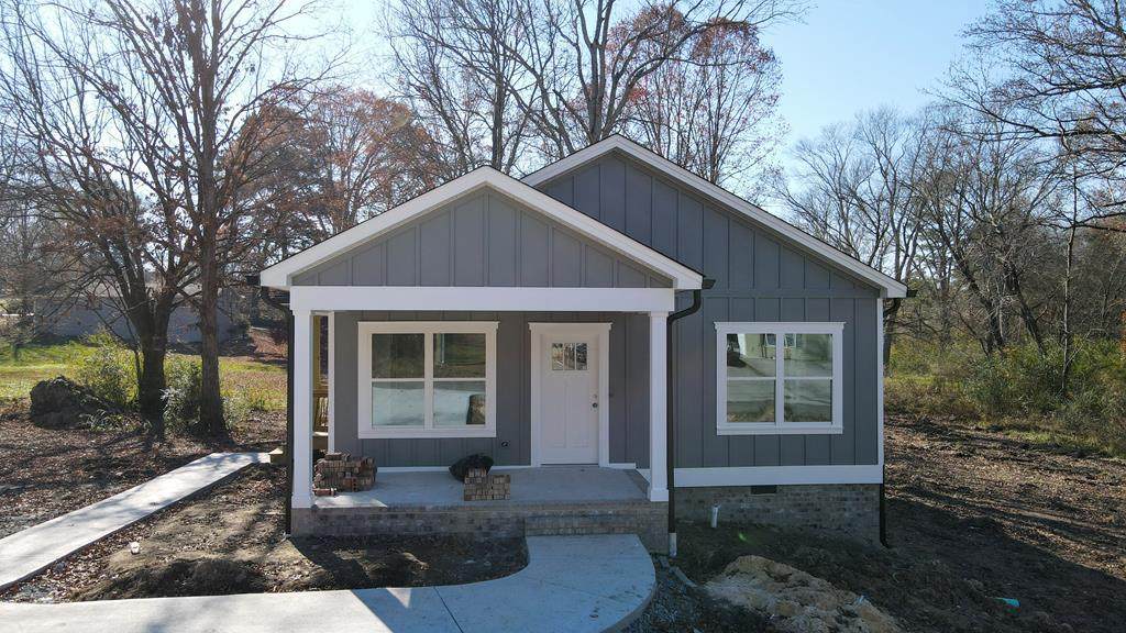 1556 13th Street Se - Photo 1