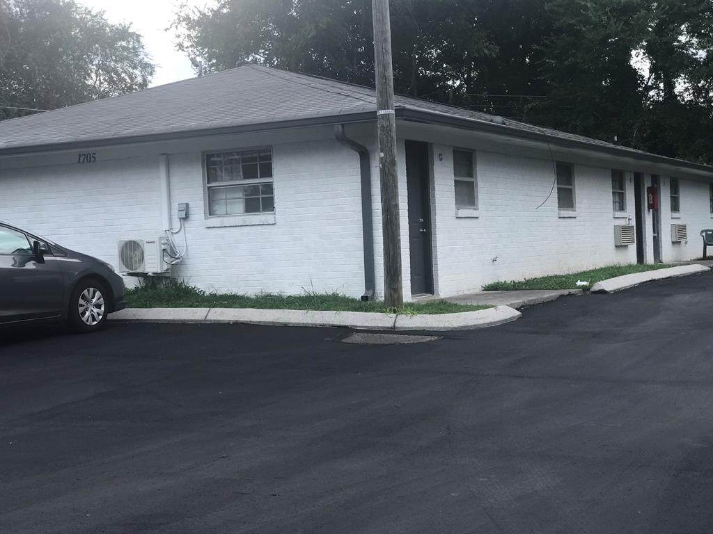 1705 Clemmer Street Ne - Photo 1