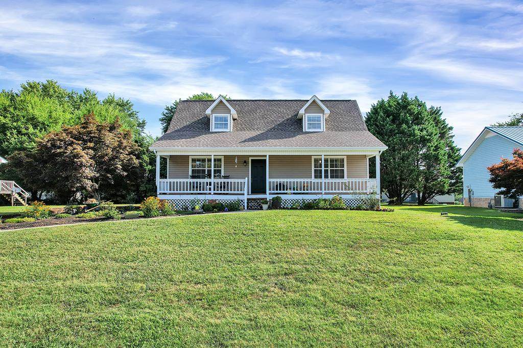 1743 Autumn Drive Ne - Photo 1