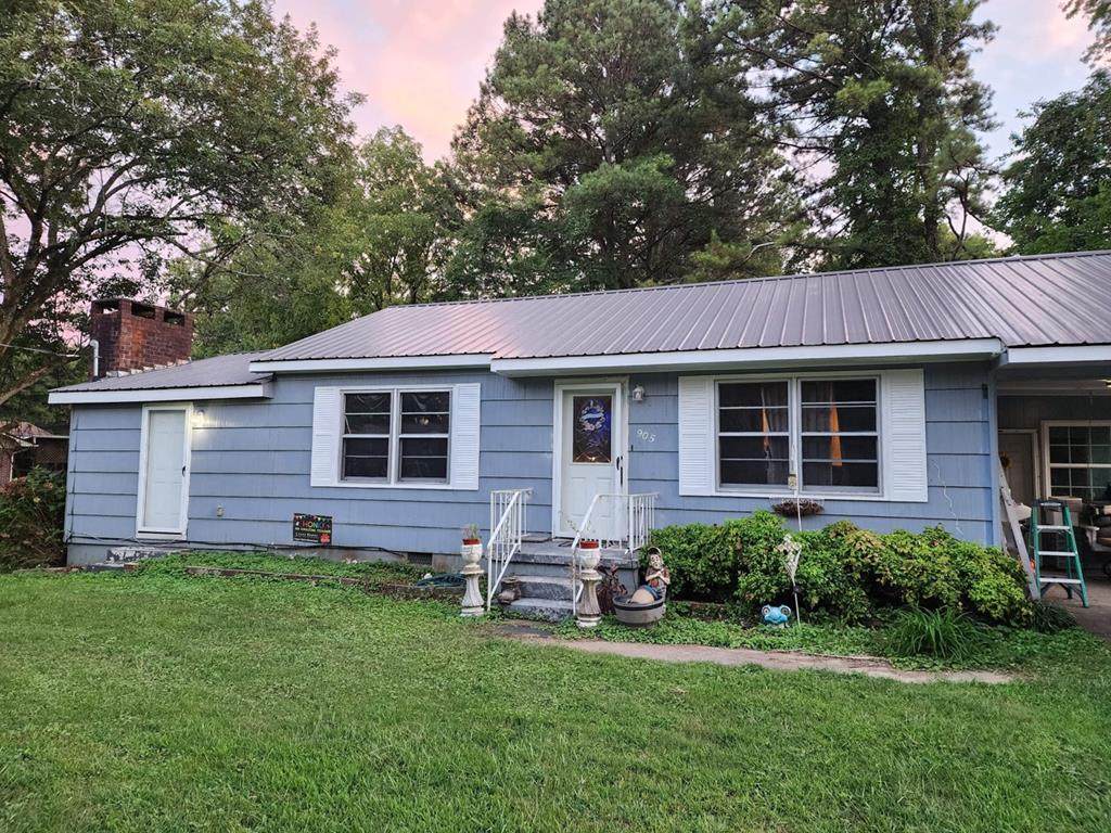 905 Sunset Avenue Nw - Photo 1