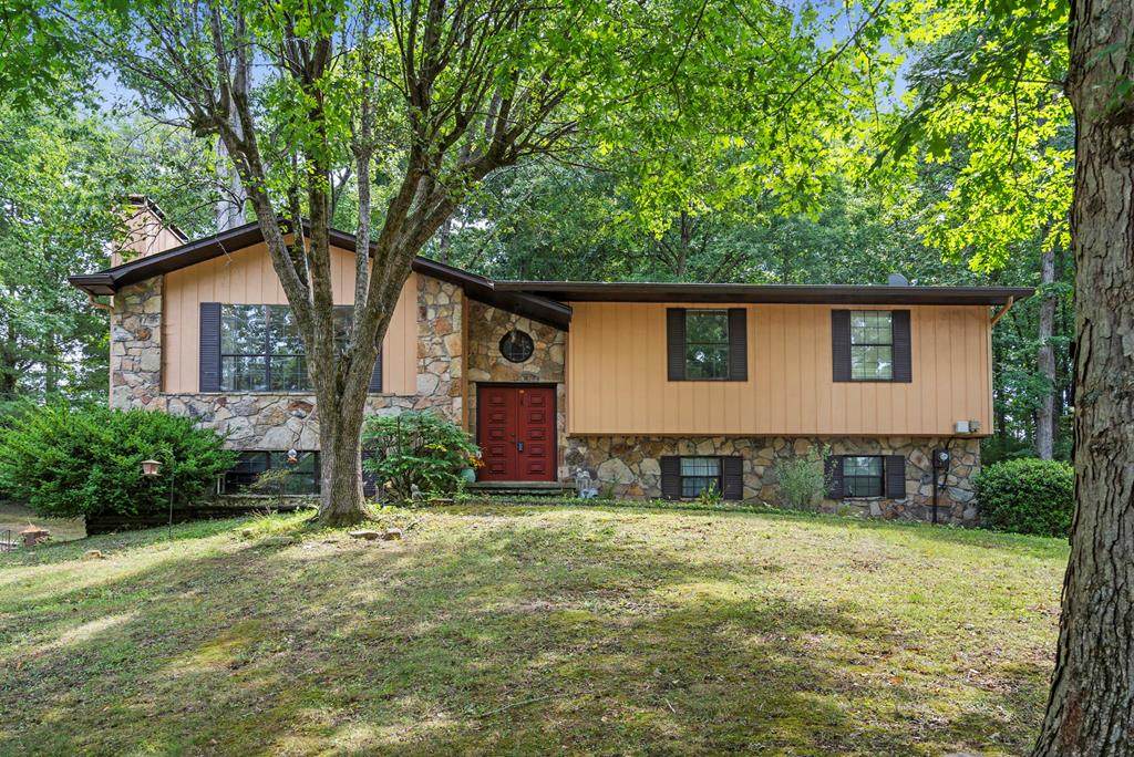 3660 Woodcrest Circle Nw - Photo 1