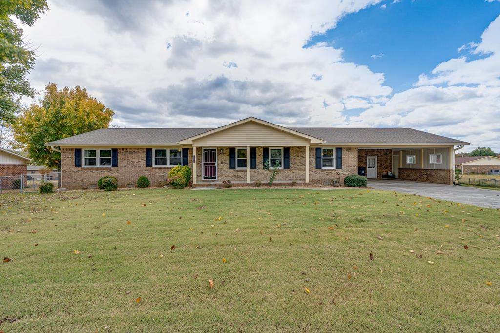 2885 Greenbrier Drive Nw - Photo 1