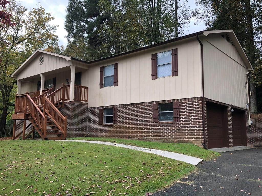 634 Tallwood - Photo 1