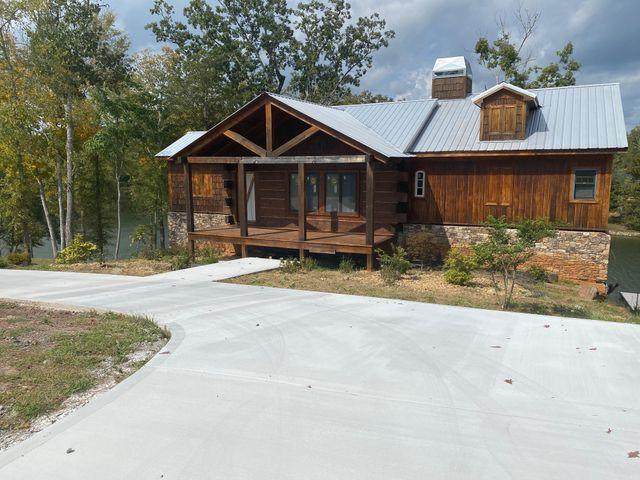 742 Waterfront - Photo 1
