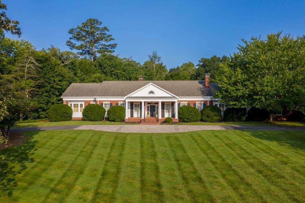 3320 Edgewood Circle - Photo 1
