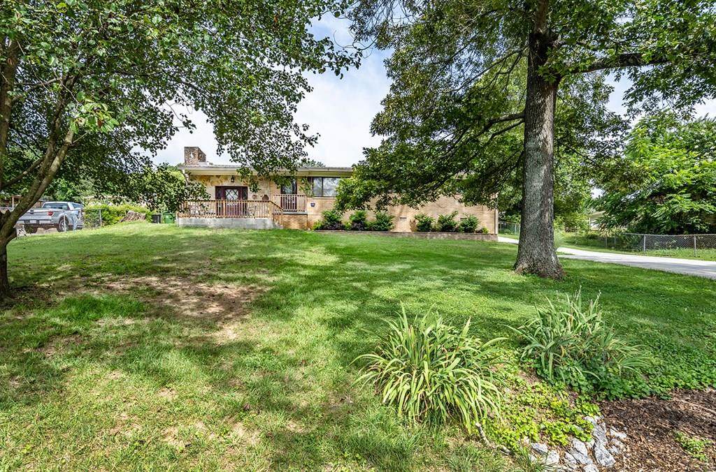 163 Belleview Drive Se - Photo 1