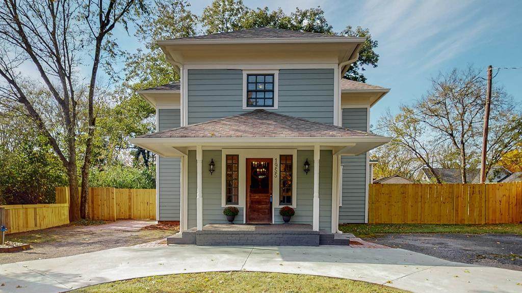 1955 Oak Street Nw - Photo 1