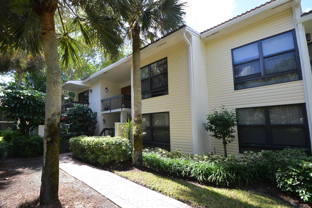 6774 Willow Wood Drive - Photo 1
