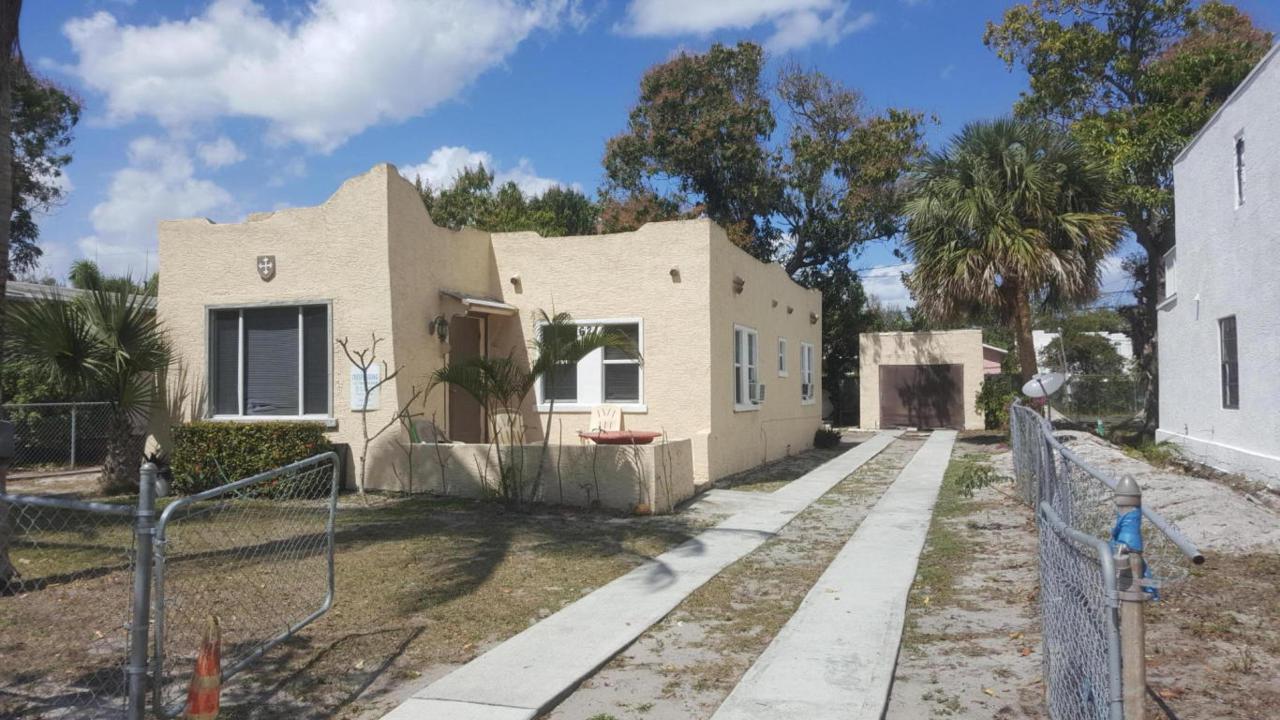 621 33rd Street - Photo 1