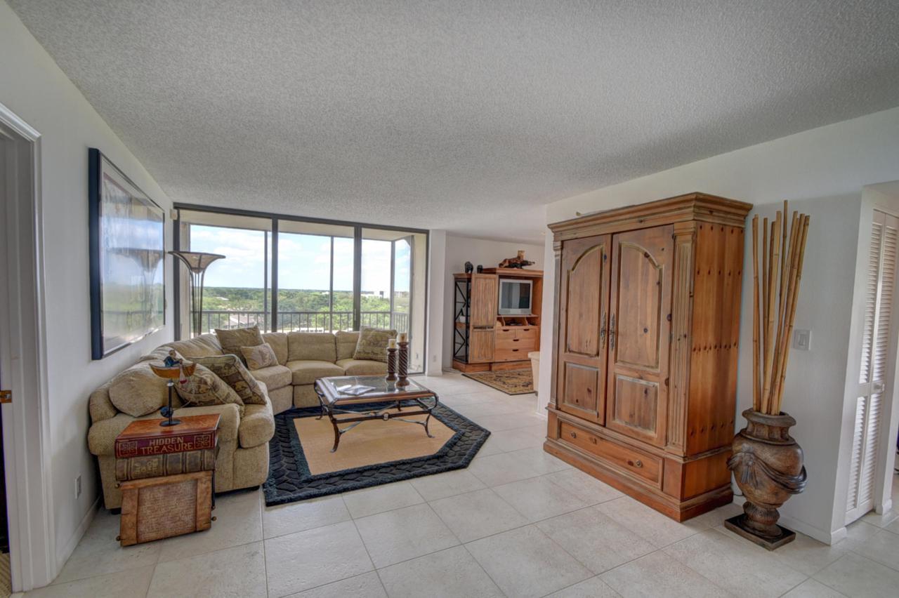 6875 Willow Wood Drive - Photo 1