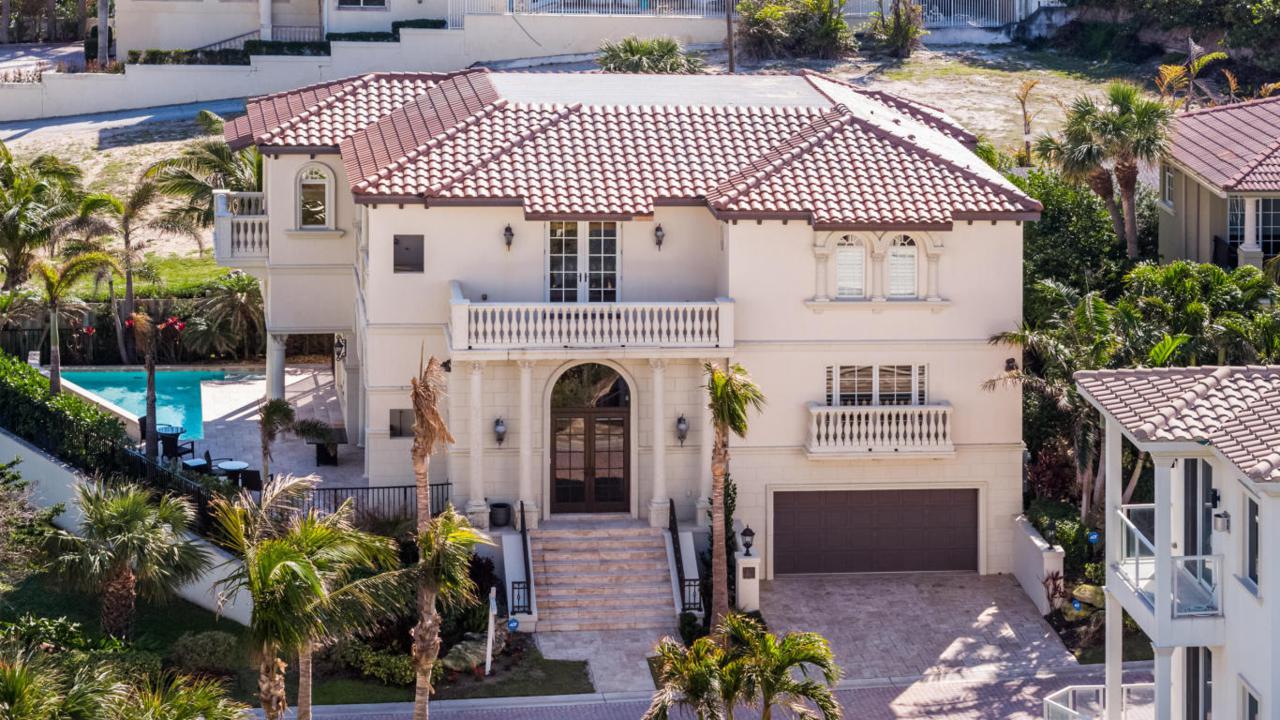 440 Surfside Lane - Photo 1