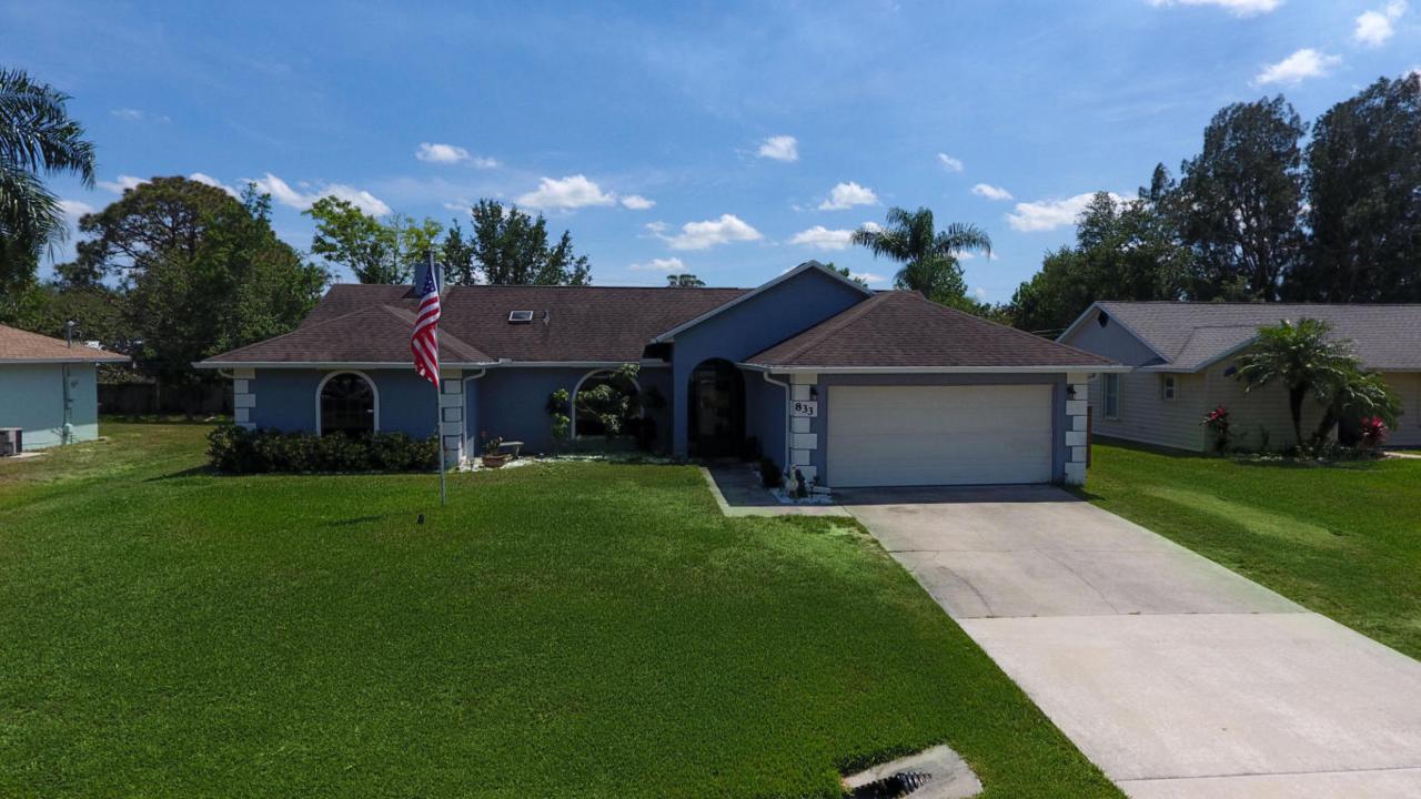833 Grandin Avenue - Photo 1