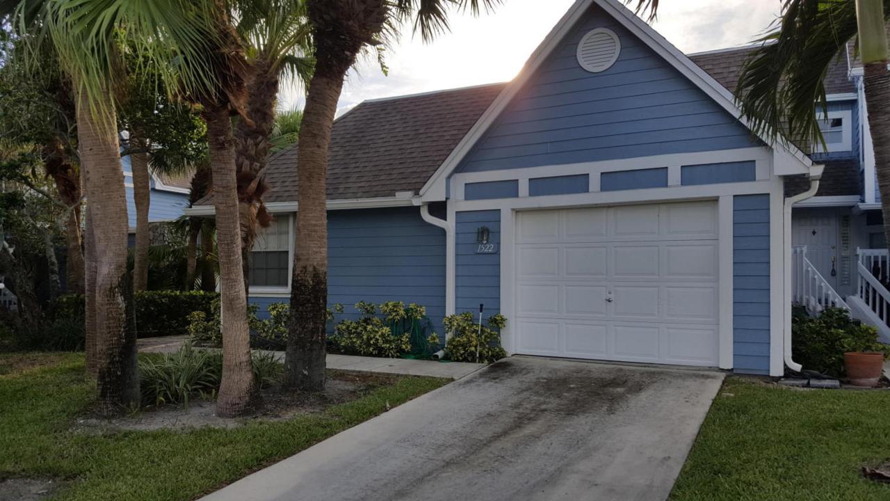 1522 Ocean Dunes Circle - Photo 1
