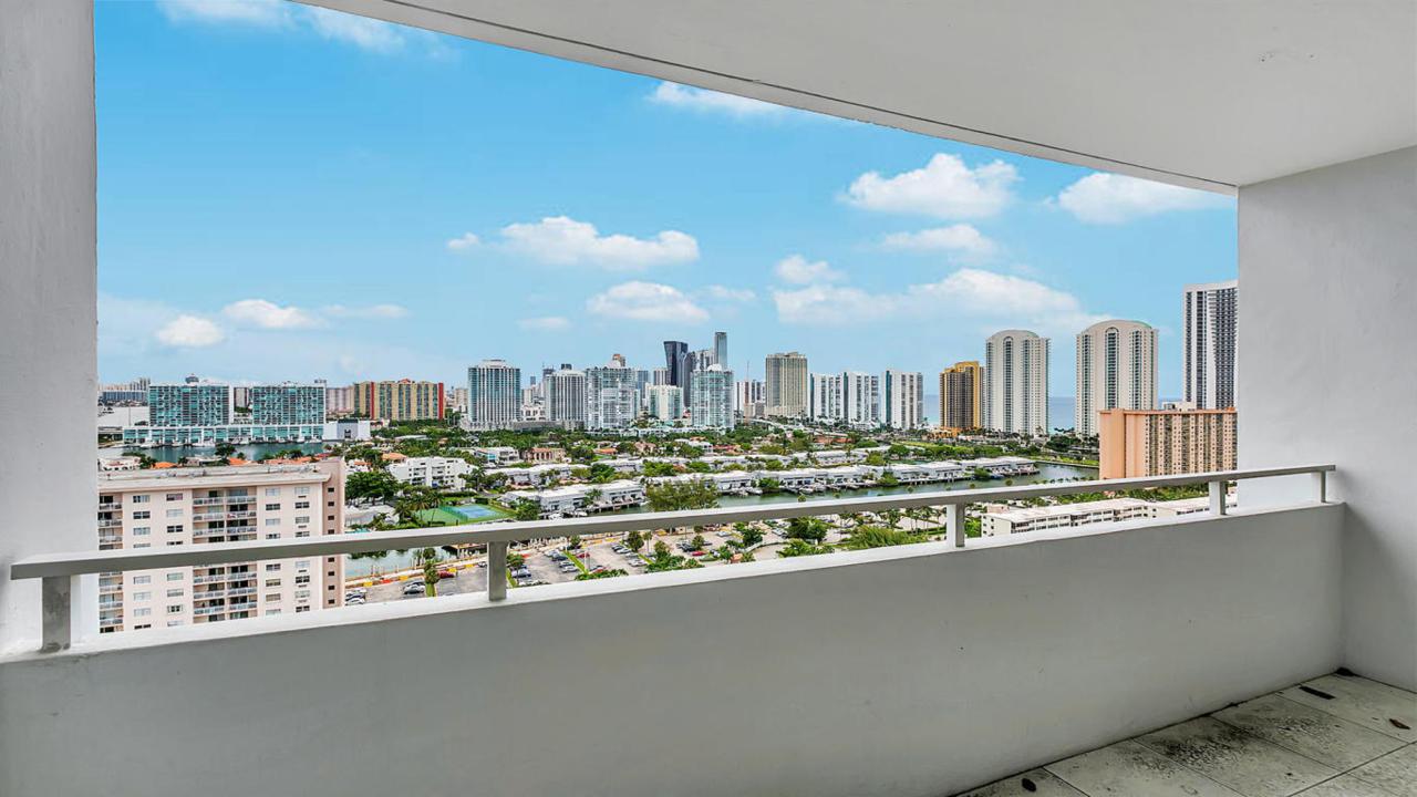 500 Bayview Drive - Photo 1