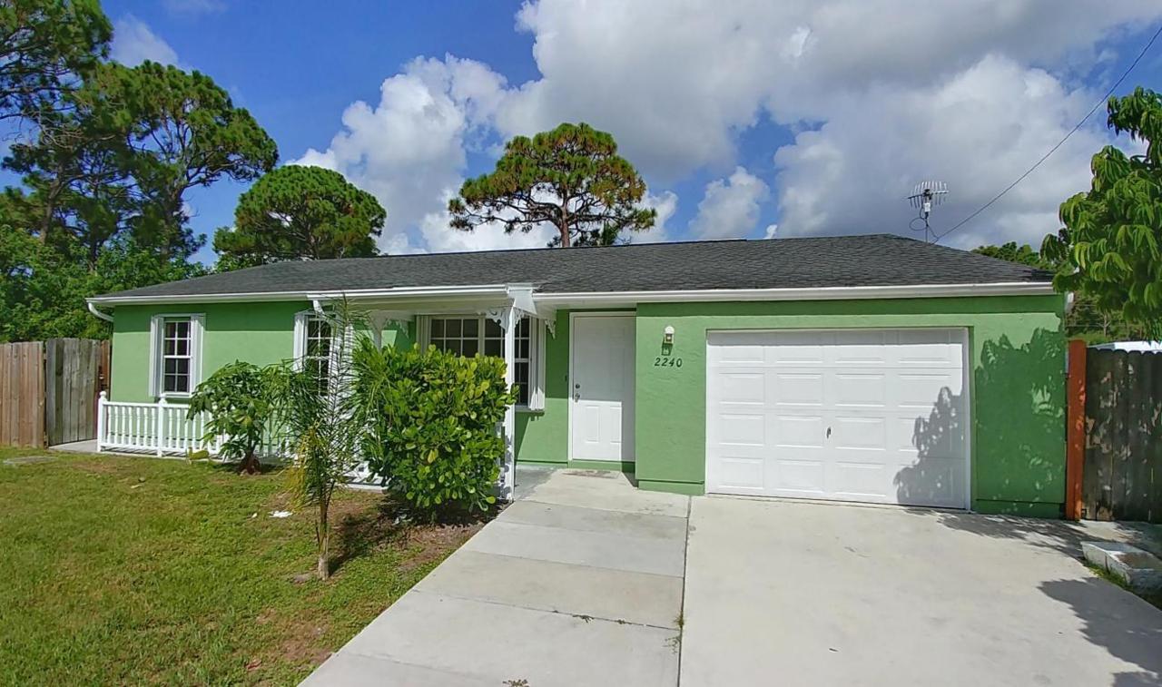 2240 Newcastle Terrace - Photo 1