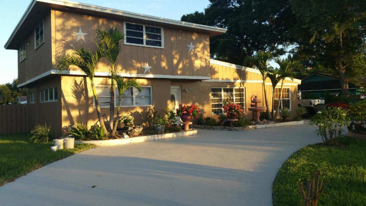 2803 Oleander Boulevard - Photo 1