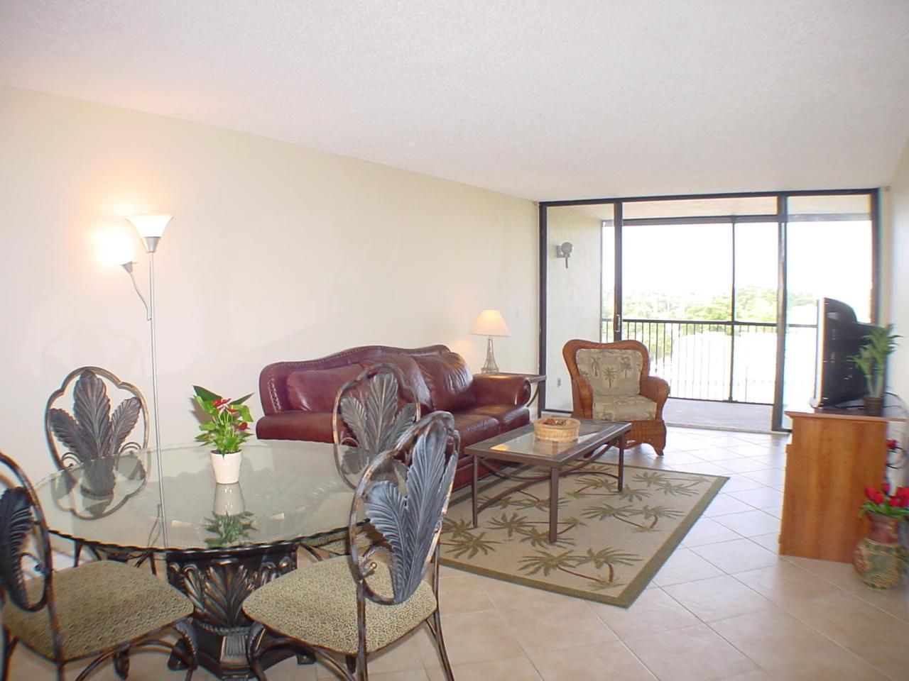 17 Royal Palm Way - Photo 1
