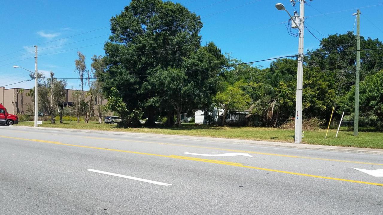 1402 25th Street - Photo 1