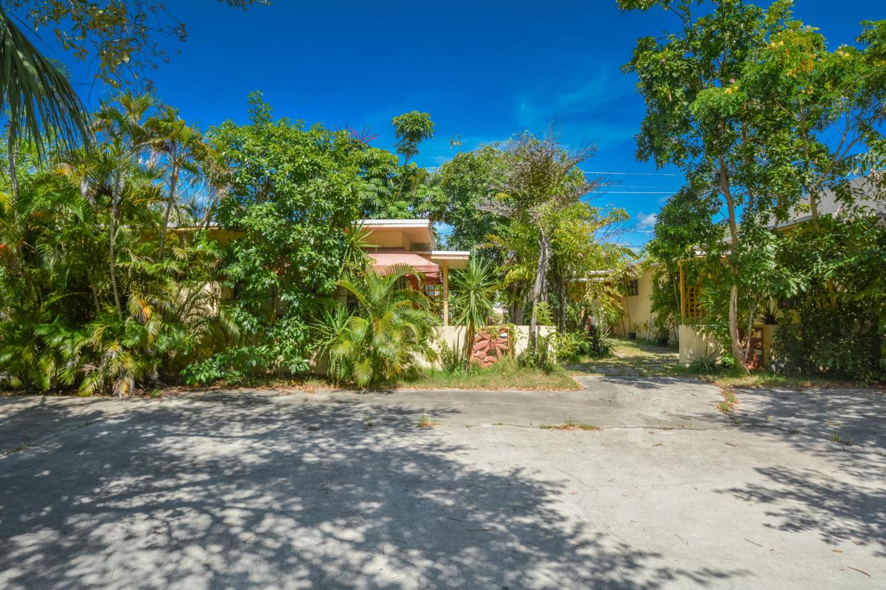 307 5th Avenue - Photo 1