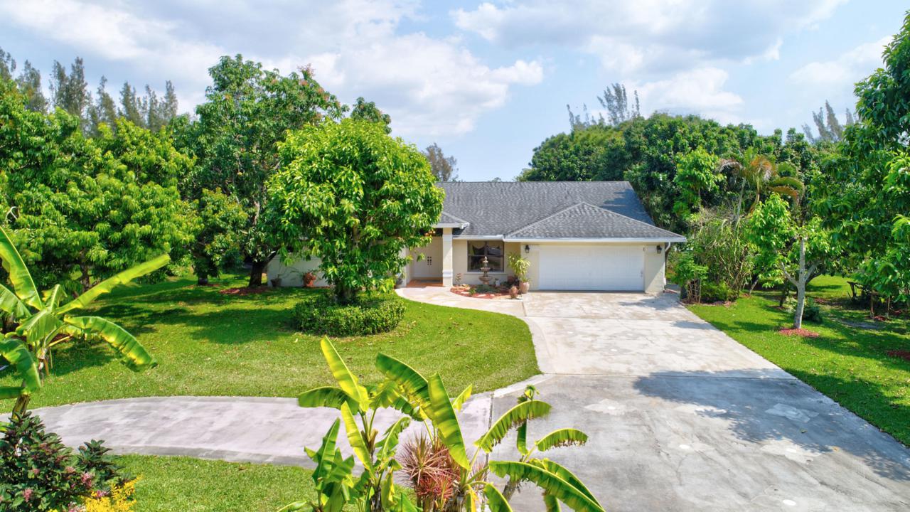 384 Westwood Circle - Photo 1