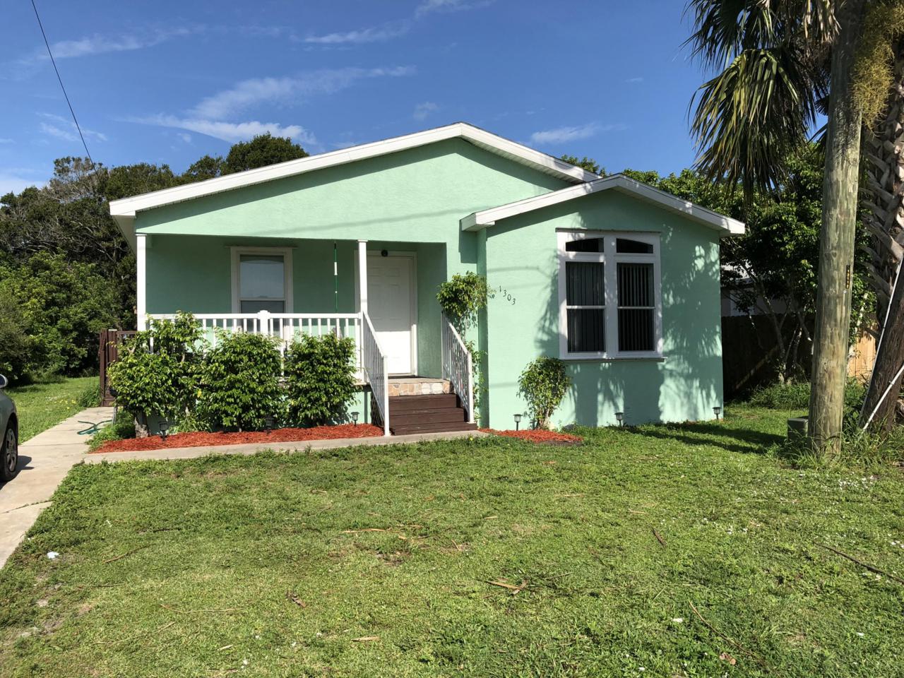 1303 15th Street - Photo 1