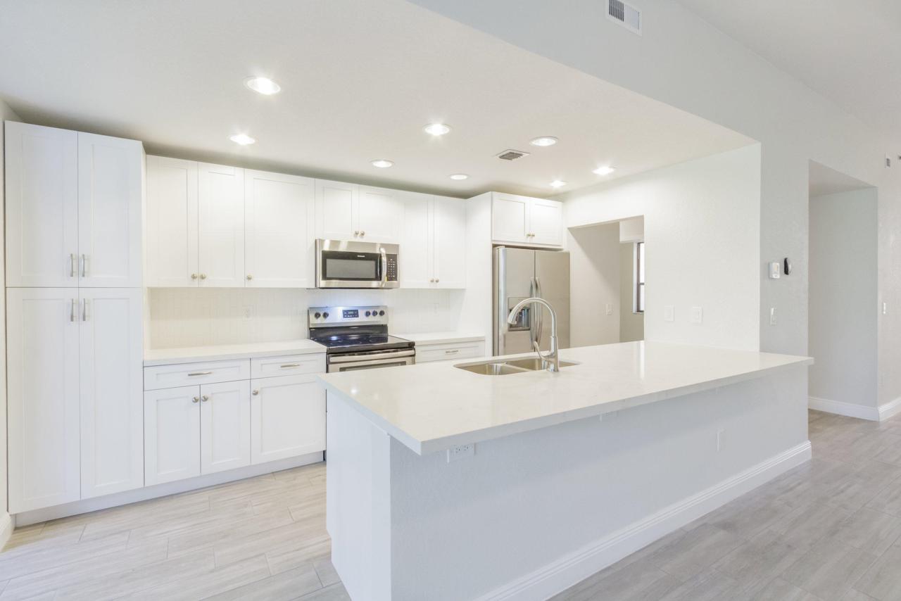 7535 La Paz Boulevard - Photo 1