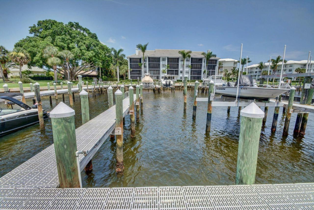 1014 Bay Colony Drive - Photo 1