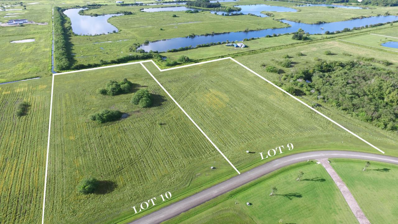 4070 Stoneybrook Way - Photo 1