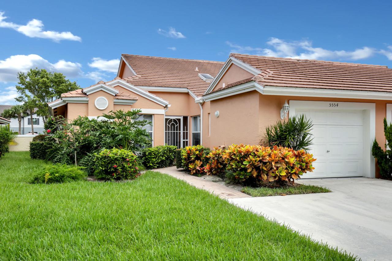 5554 Royal Lake Circle - Photo 1