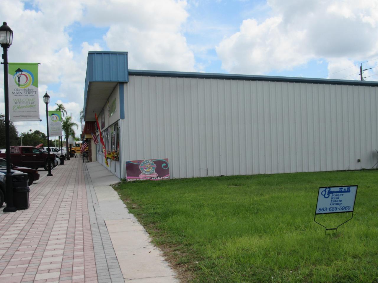 319 Park Street - Photo 1