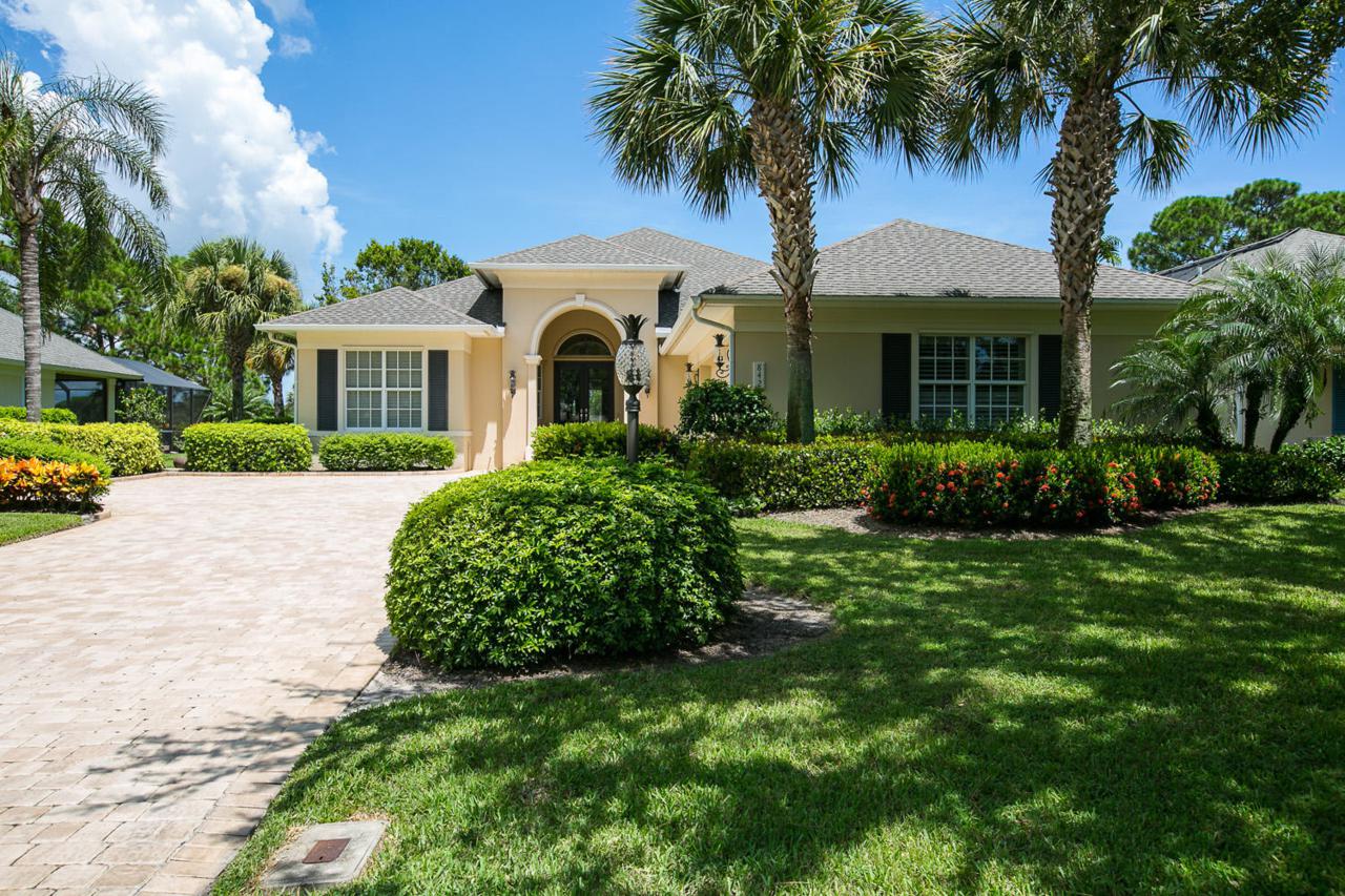 842 Carolina Circle - Photo 1