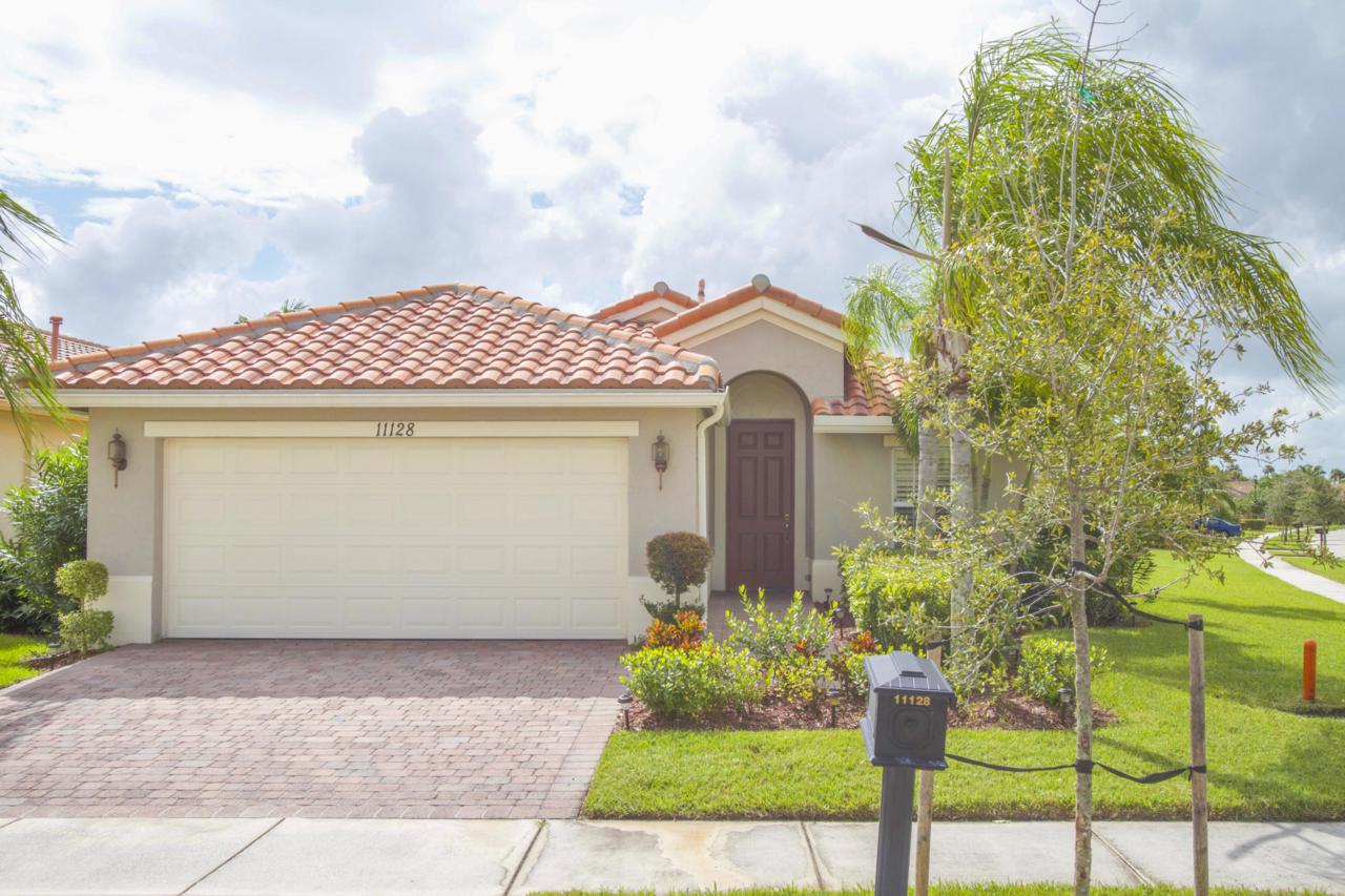 11128 Birch Tree Circle - Photo 1