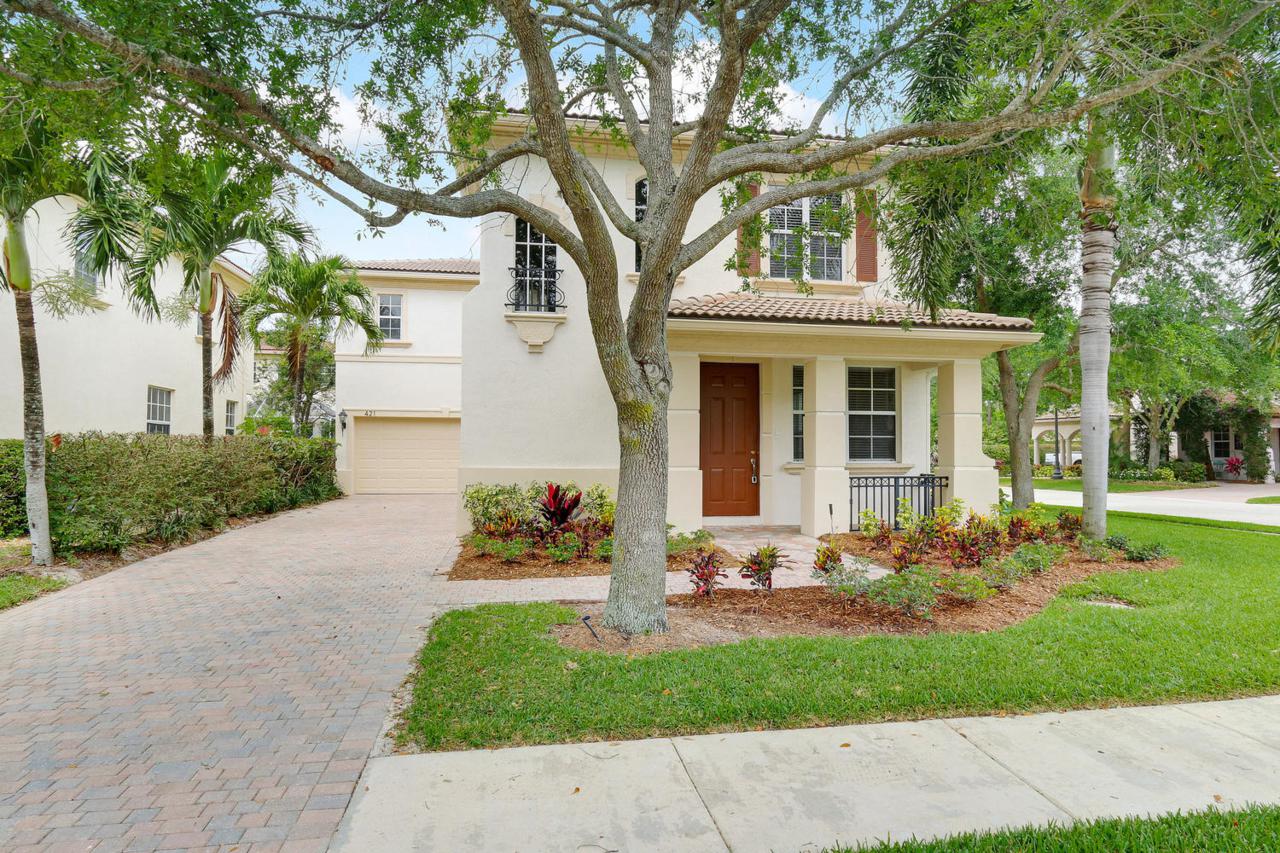 421 Pumpkin Drive - Photo 1