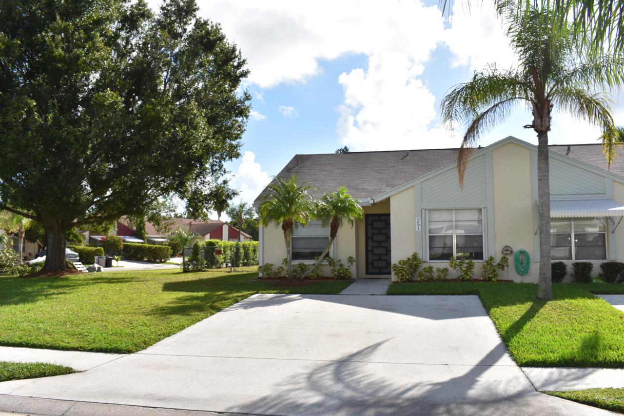 251 Palmetto Court - Photo 1