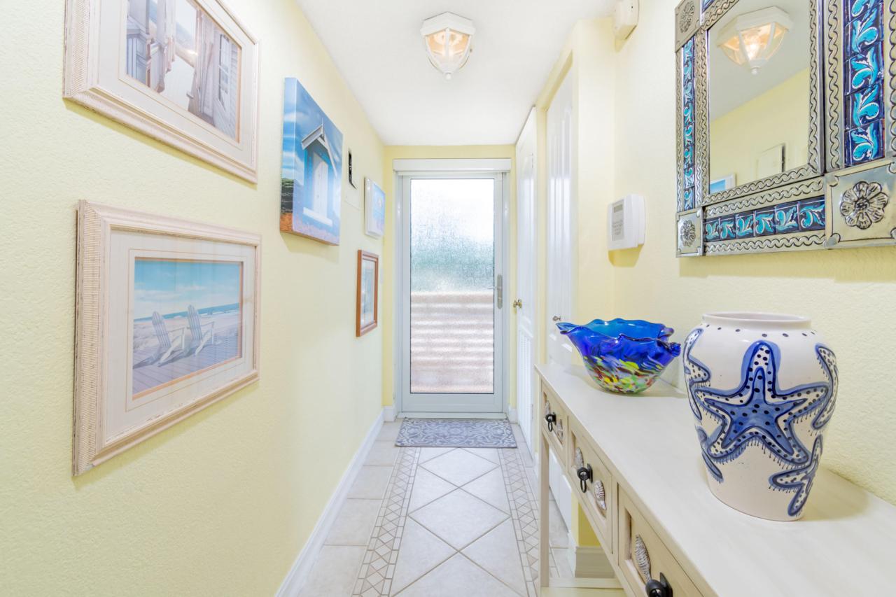 921 Spanish Circle - Photo 1