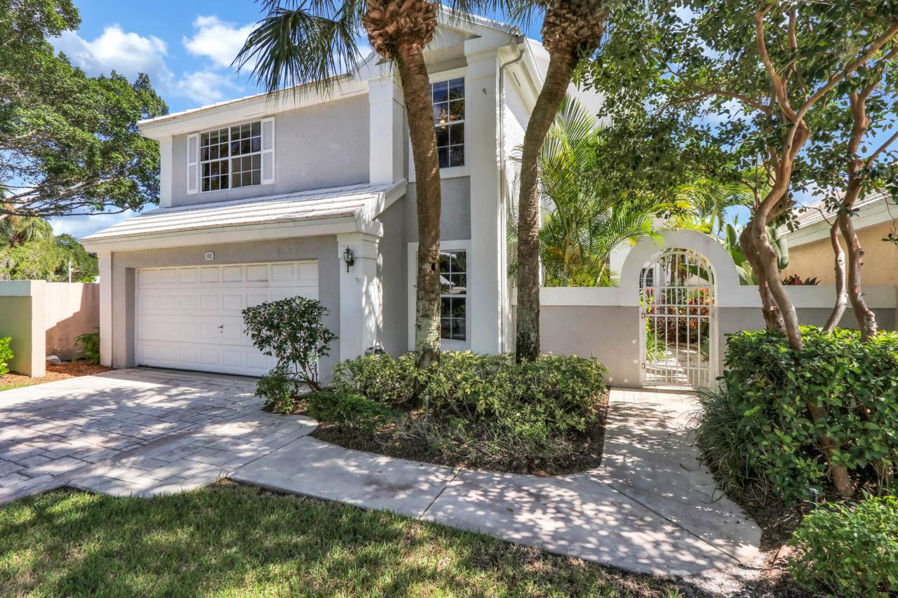 62 Dorchester Circle - Photo 1