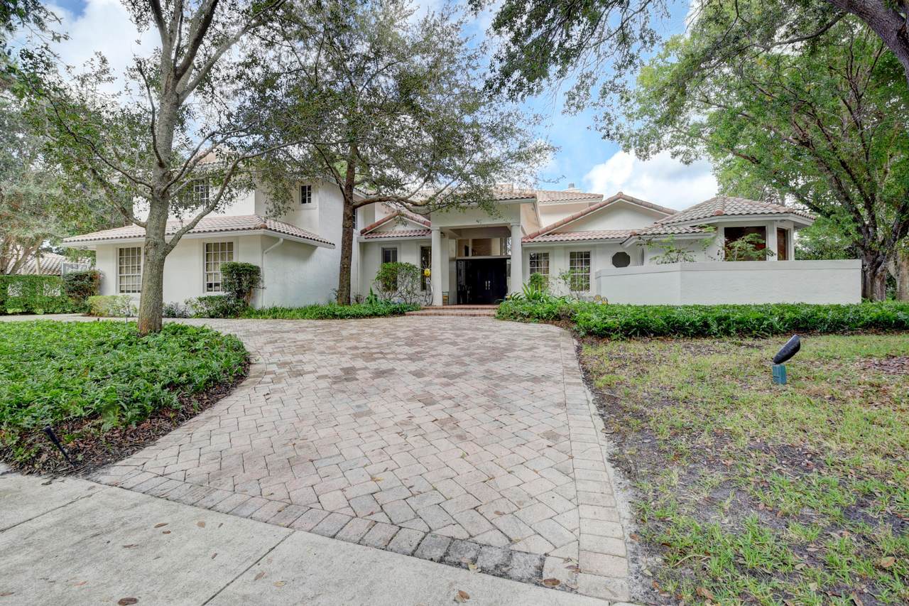 2375 41 Street - Photo 1