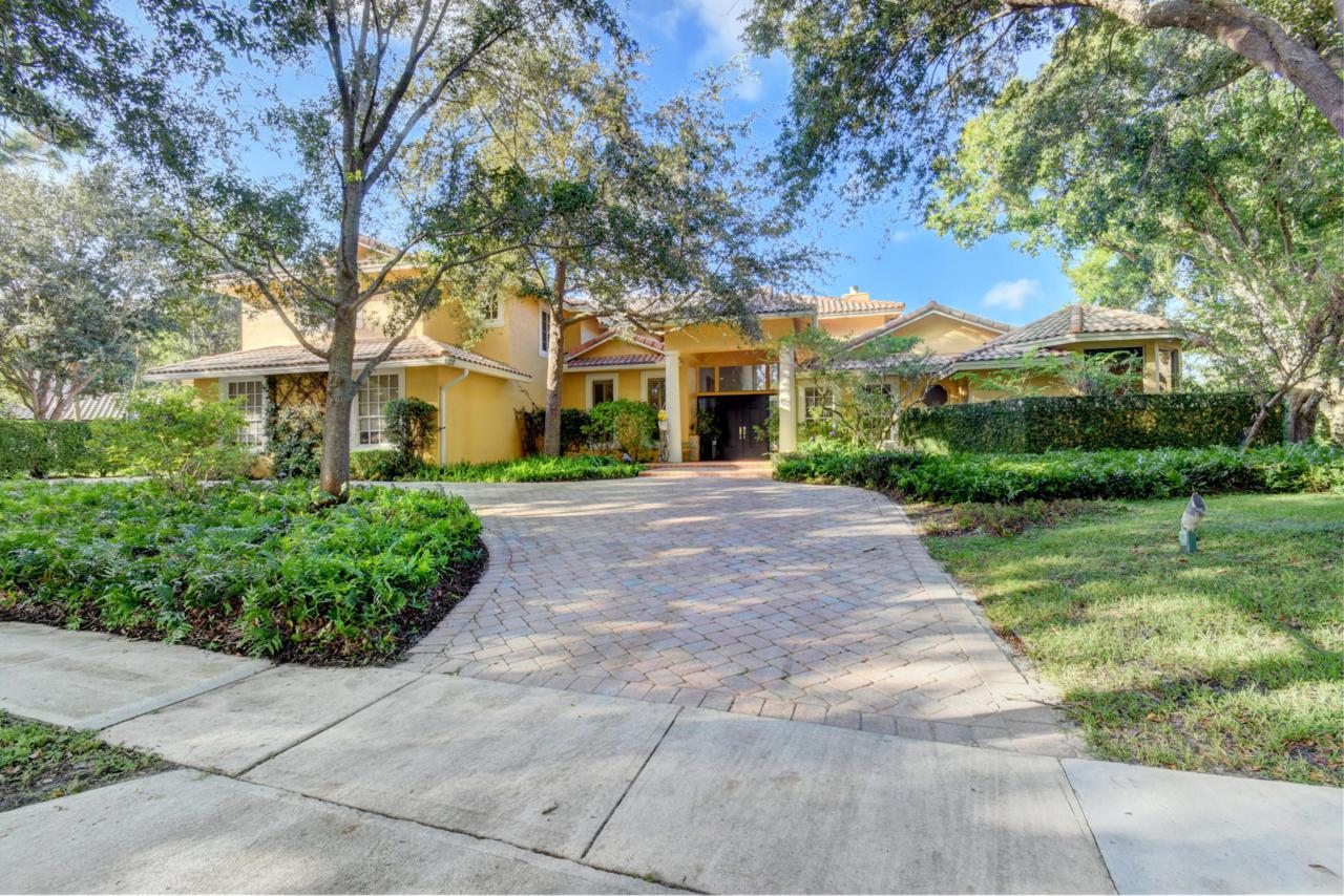 2375 41 Street - Photo 1