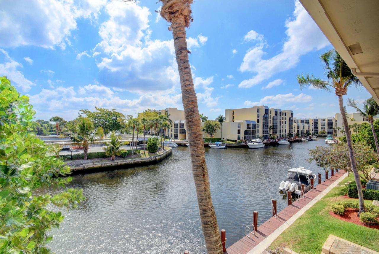 23 Royal Palm Way - Photo 1