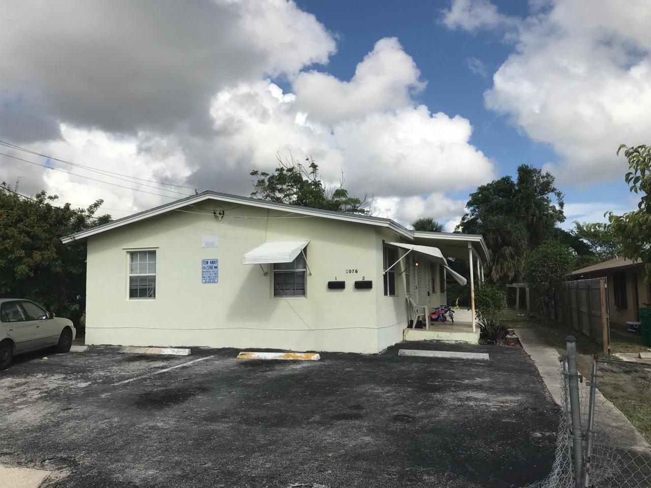 1076 30th Street - Photo 1