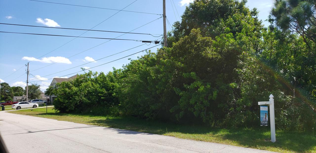 1682 Falmouth Avenue - Photo 1