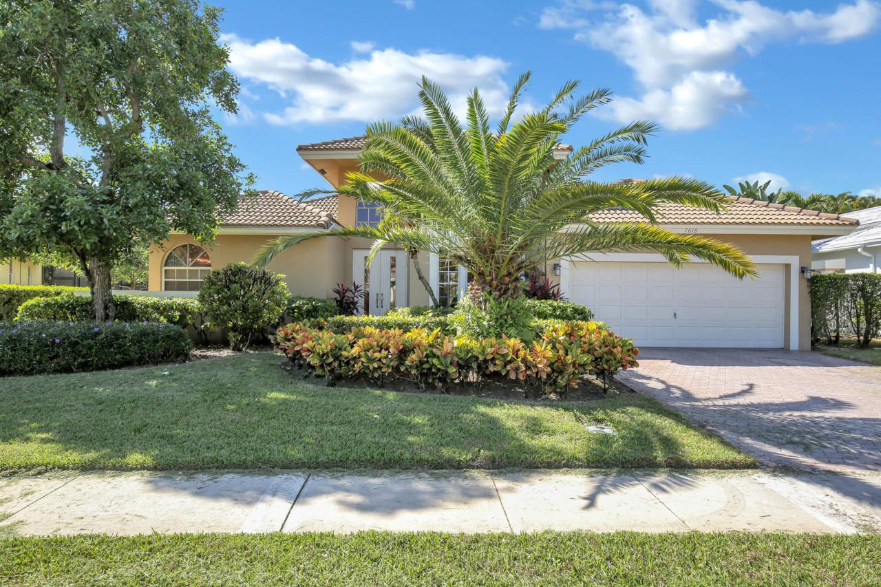 7618 La Corniche Circle - Photo 1