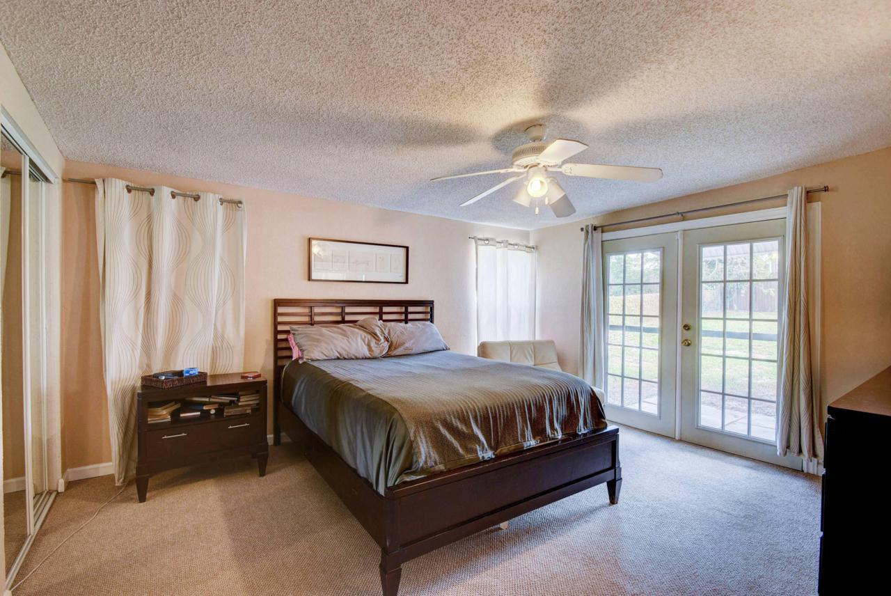1428 Lakeview Drive - Photo 1