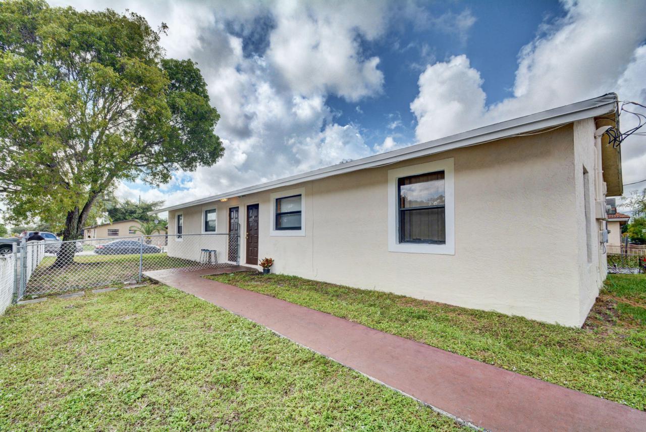 2401 15th Street - Photo 1