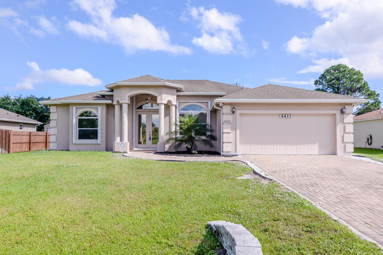 4433 Idlewild Street - Photo 1