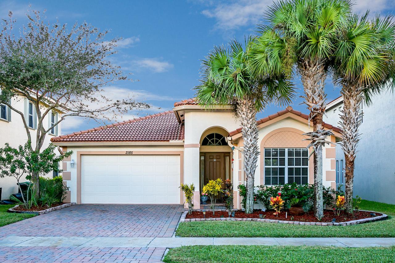 2185 Newport Isles Boulevard - Photo 1