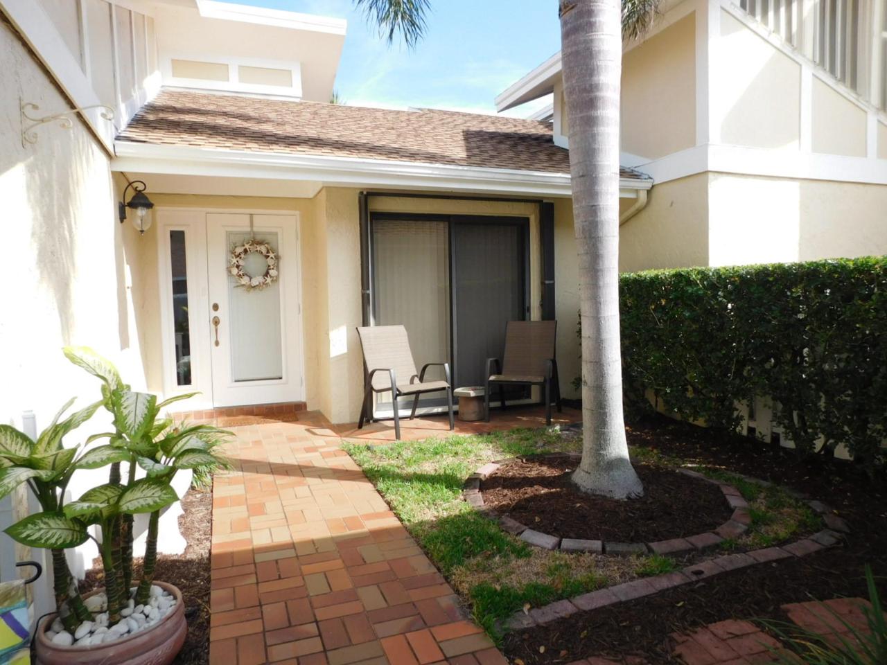 3805 Cape Pointe Circle - Photo 1
