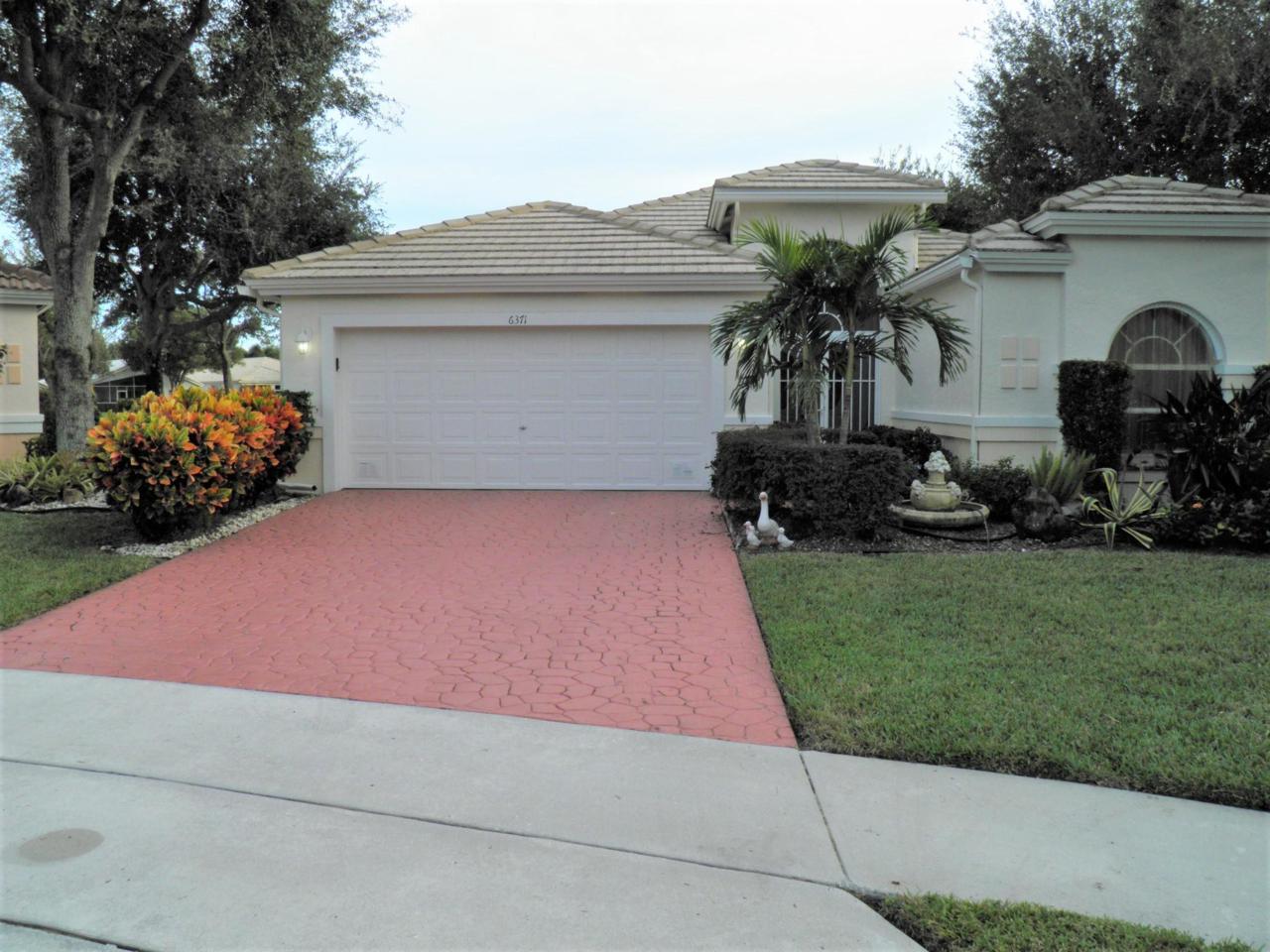 6371 Reflection Point Circle - Photo 1